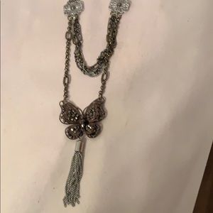 🦋Ann Taylor Loft link butterfly pendant necklace